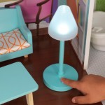 Casuta mare din lemn Avery DollHouse KidKraft de joaca cu papusi - cu sunete si lumini